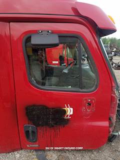 Freightliner Cascadia 125 Right Door