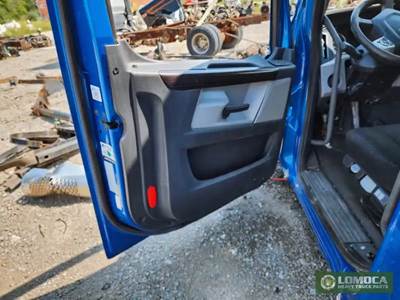 Freightliner Cascadia Left Door for a 2018 Freightliner Cascadia 123