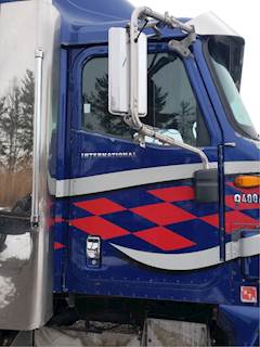 International 4300 Right Door for a 2006 International 9400I