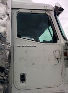 International 9900i Right Door