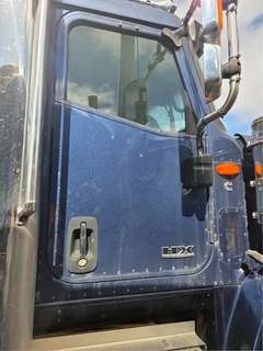 International HX620 Right Door