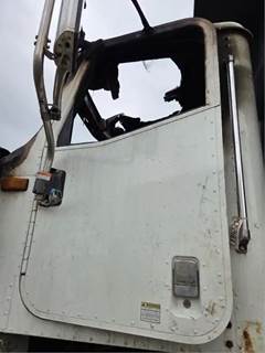 International Paystar 5900i Left Door