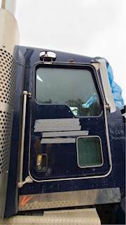 Kenworth T800 Right Door
