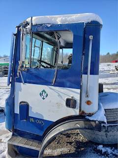 Mack MR688S Left Door