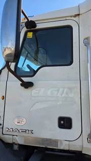 Mack Pinnacle CXU613 Left Door for a 2015 Mack CXU613
