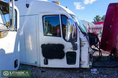 Peterbilt 387 Right Door