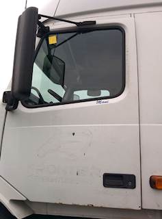 Volvo VNL Left Door