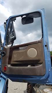 Volvo VNL Right Door