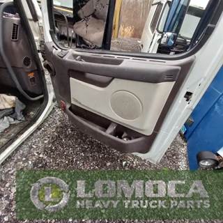 Volvo VNL Right Door