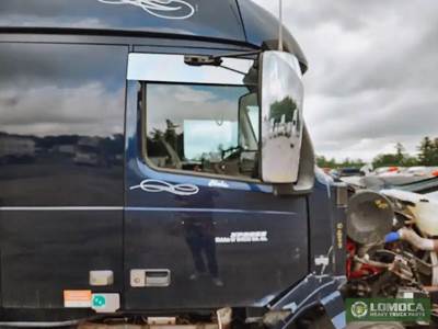 Volvo VNL Right Door