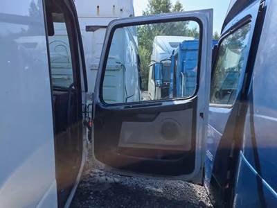 Volvo VNL Right Door