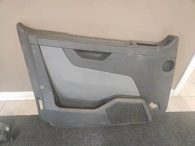 Volvo VNL Left Door