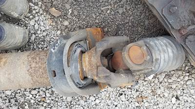 International 9900i Driveshaft