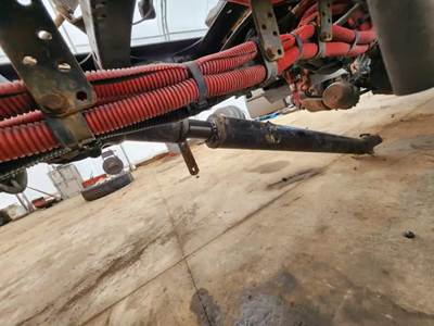 Freightliner Cascadia 126 Driveshaft