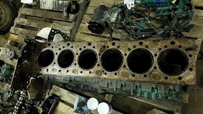 Volvo VED13 Engine Block / Cylinder Block for a 2012 Volvo VNL
