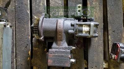 Cummins ISX Air Compressor for a 2007 Volvo VNL