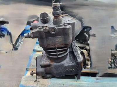 Detroit DD15 Air Compressor for a 2013 Freightliner Cascadia 125