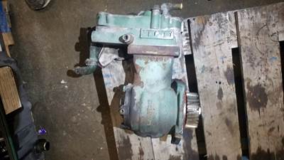 Volvo VED12D Air Compressor for a 2006 Volvo VNL