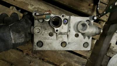 Volvo VED13 Air Compressor for a 2012 Volvo VNL