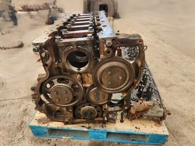 Detroit DD15 Engine Block / Cylinder Block for a 2018 Freightliner Cascadia 123