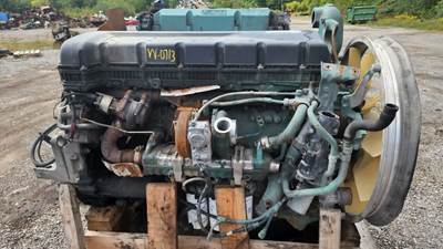 Volvo D13 Engine Core for a 2014 Volvo VNL