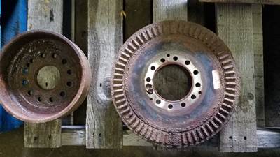 Paccar MX-13 Engine Harmonic Balancer for a 2014 Kenworth T800