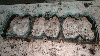 Caterpillar C15 Engine Part for a 2004 Kenworth T800