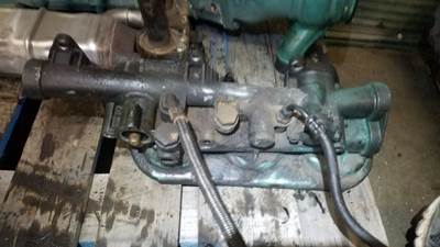 Volvo VED12D Engine Part for a 2006 Volvo VNL