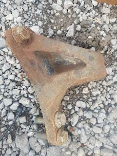 Freightliner Cascadia 125 Engine Mount