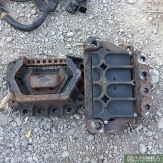 Freightliner Cascadia 125 Engine Mount