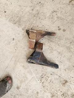 Freightliner Cascadia 126 Engine Mount