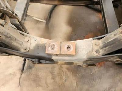 Freightliner Cascadia 126 Engine Mount