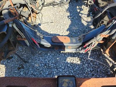 Freightliner Columbia 120 Engine Mount