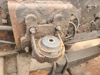 GMC C7500 Engine Mount