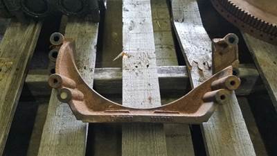 Kenworth T800 Engine Mount
