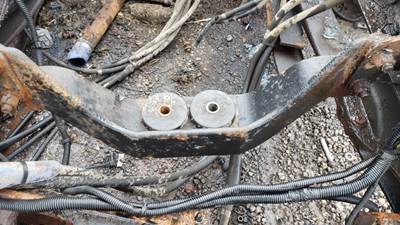 Kenworth T800 Engine Mount