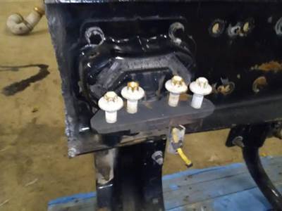 Kenworth W900 Engine Mount