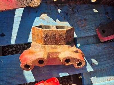 Kenworth W900 Engine Mount