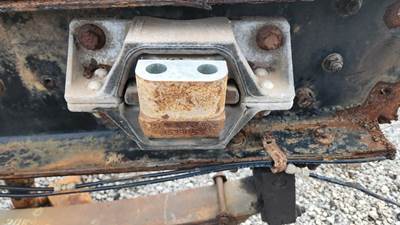 Mack CH613 Engine Mount