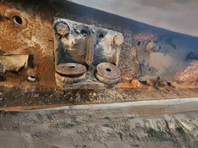 Peterbilt 379 Engine Mount