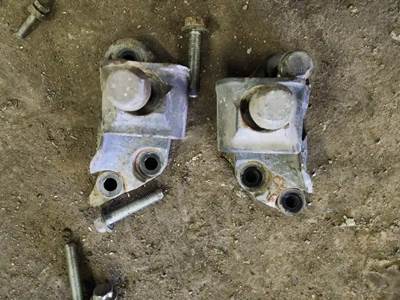 Peterbilt 389 Engine Mount