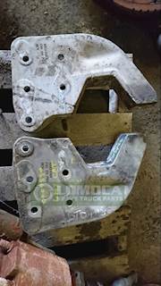 Sterling L9500 Engine Mount