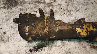 Caterpillar C15 Engine Oil Cooler for a 2004 Kenworth T800