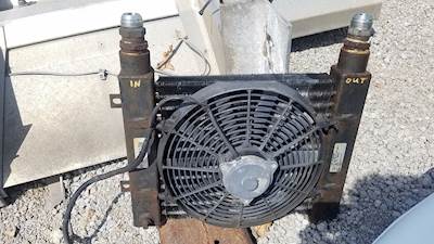 Cummins ISX Engine Oil Cooler for a 2005 Peterbilt 379 UNIBILT
