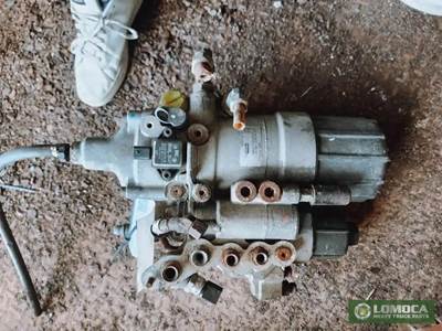 Detroit DD15 Engine Oil Cooler for a 2013 Freightliner Cascadia 125