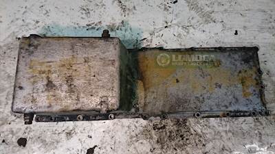 Caterpillar C15 Engine Oil Pan for a 2004 Kenworth T800