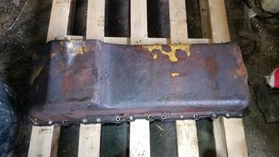Caterpillar C7 ACERT Engine Oil Pan for a 2004 Freightliner FS65