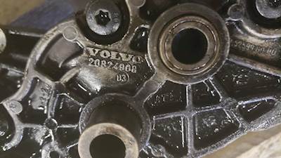 Volvo VED13 Engine Oil Pump for a 2012 Volvo VNL
