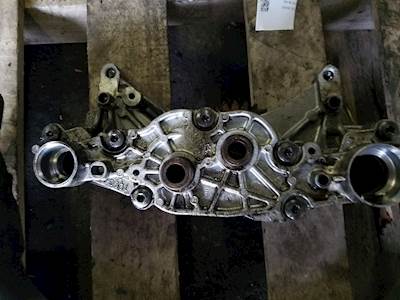 Volvo VED13 Engine Oil Pump for a 2012 Volvo VNL