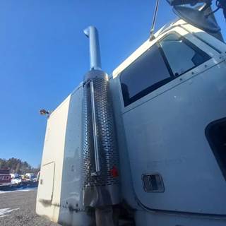 Caterpillar C15 Exhaust Assembly for a 2005 Freightliner Classic 120